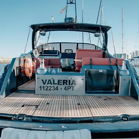 Valeria, Uma Noite De Sonho Hotel en barco *